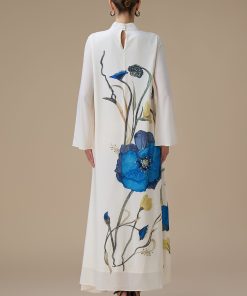 Alternative view of اكتان - جلابية طويلة بتطريز زهور زرقاء وياقة عالية