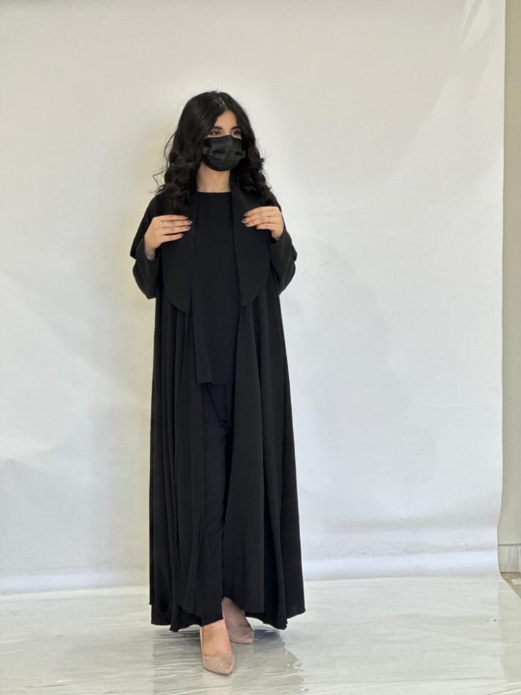 مارينا للعبايات - عباية كلوش لون اسود - Image 2