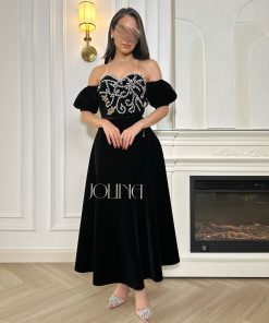 جولينا - طقم أسود مخملي بتطريز لؤلؤ