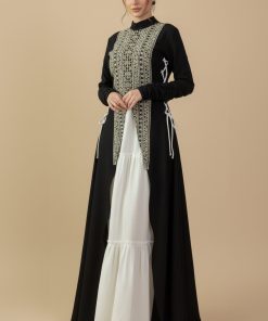 اكتان - جلابية طويلة لون أسود بتطريز تراثي