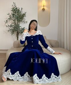 Alternative view of جولينا - طقم مخمل كحلي بدانتيل أبيض