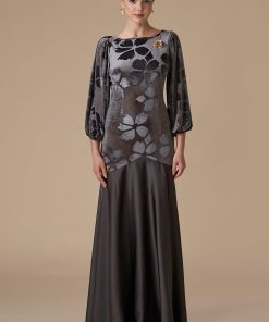 اكتان - فستان رمادي طويل بنقوش زهرية