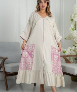 Alternative view of لورا فاشن - جلابية ناعمة بتفاصيل تراثية ولمسة عصرية