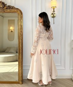 Alternative view of جولينا - طقم بيج مطرز دانتيل بأكمام واسعة