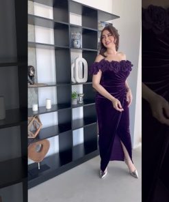 Alternative view of أوبرا فاشن - فستان سهرة مخمل لون بنفسجي مزين بورود ثلاثية الابعاد