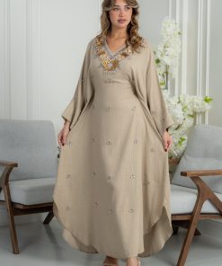 لورا فاشن - جلابية أنيقة بتطريز ناعم ولمسة تراثية عصرية