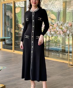 اكتان - فستان ميدي بحياكة مضلعة مزين بأزرار لون موف