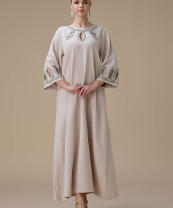 اكتان - جلابية طويلة بيج بتطريز فضي