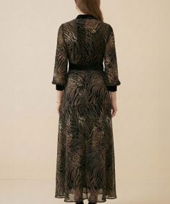 Alternative view of اكتان - فستان ماكسي مخمل بطبعة جلد النمر