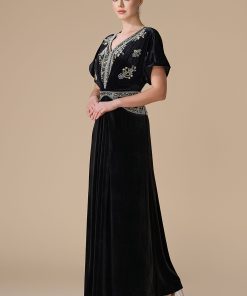 Alternative view of اكتان - فستان اسود طويل مخمل مطرز