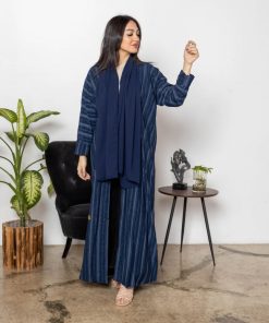 Alternative view of أمول - عباية ملونه اللون كحلي مقلمة بخيوط حريرية الملمس رقم الموديل 5004