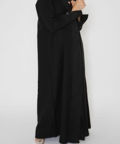 أمول - عباية سوداء من الامام مشكلة بأشكال هرمية 6034