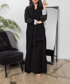 أمول - عباية سوداء بكم ملون 4000