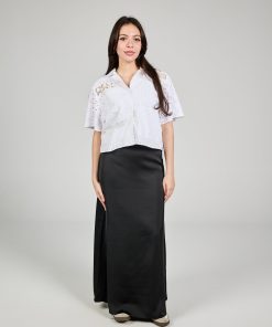 Alternative view of عرفة - بلوزة مطرزة بأكمام قصيرة