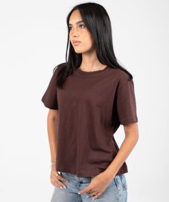 Alternative view of عرفة - تي شيرت نسائي سادة بأكمام نصفية