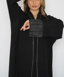 أمول - عباية سوداء تطريز كرستال فضي على الاكمام و جوانب العبايه 6015