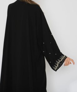Alternative view of أمول - عباية سوداء فاخرة بتطريز مميز في الكم 6002