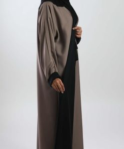 Alternative view of أمول - عباية دبل فيس باللونين الأسود والبني 5052