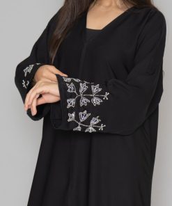 أمول - عباية سوداء بتطريز يدوي 6050
