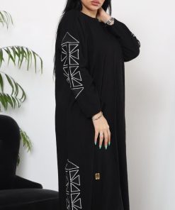 Alternative view of أمول - عباية سوداء فاخرة بمواصفات مخصصة N1004