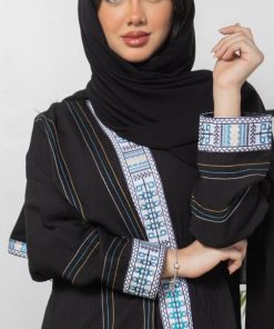 أمول - عباية سوداء سادة بتطريز السدو لون اخضر فاتح 1053