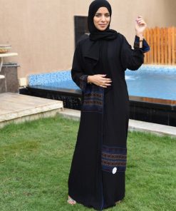 أمول - عبايه سوداء فاخره بتطريز السدو R1111