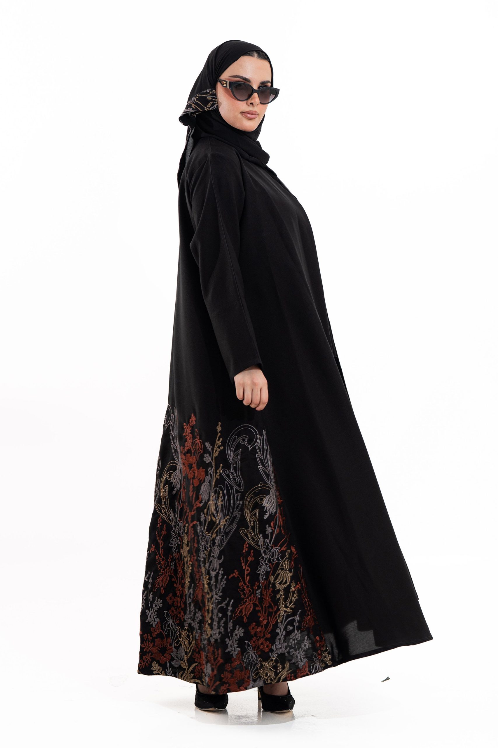 زاهية - عباية عنود - الصورة 4