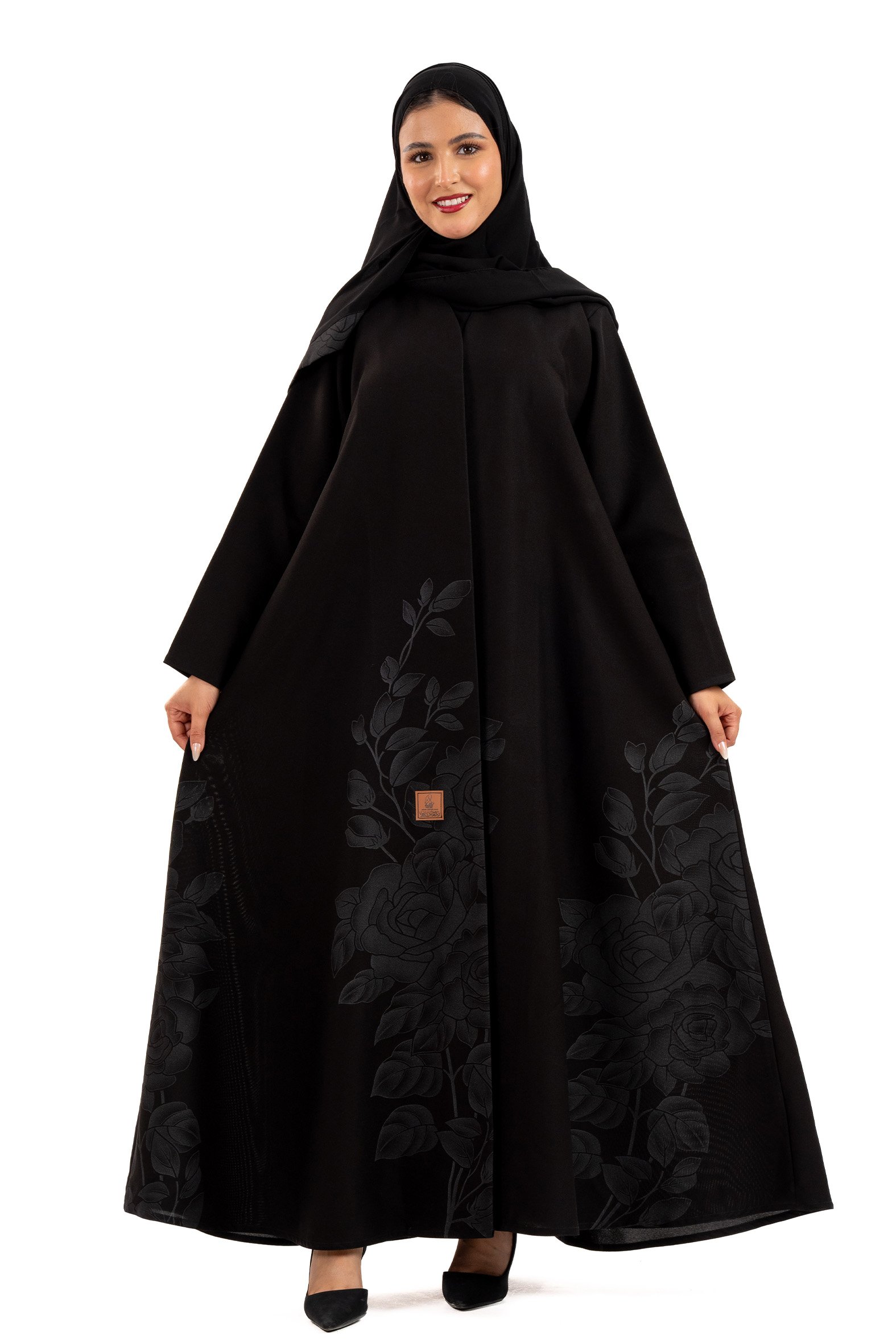 زاهية - عباية عفاف بتطريز فضي ناعم