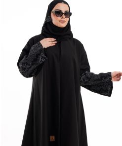 زاهية - عباية نجوم كرستال