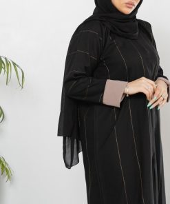 Alternative view of أمول - عباية سوداء كلاسيك N1028