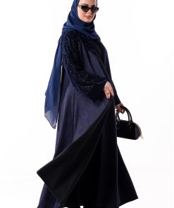 Alternative view of زاهية - عباية داليا الشتوية باللون الكحلي