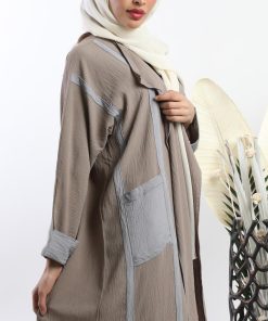أمول - عباية ملونة بتداخل بين اللون البيج والرمادي وجيب جانبي 5091