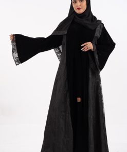 زاهية - عباية نرجس مخمل مع دانتيل فرنسي