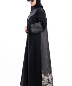 زاهية - عباية فاتنة باللون البيج