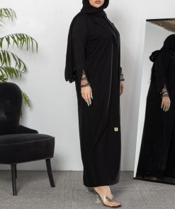 أمول - عباية سوداء صالونا سادة بدانتيل مطرز R1117