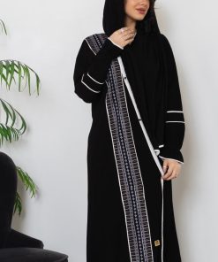 Alternative view of أمول - عبايه سوداء كريب خفيف فاخر بتطريز R1100