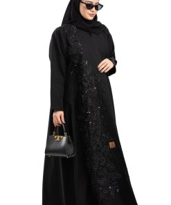 زاهية - عباية وهاجة بتطريز ورد مع شك خرز