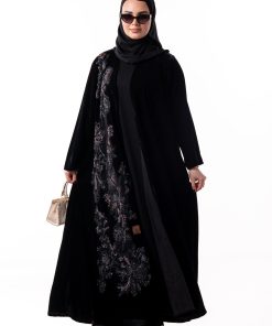 زاهية - عباية غيمة بمخمل شتوي