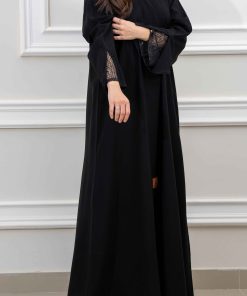 زاهية - عباية كلوش بتدخيلات دانتيل ع الكم