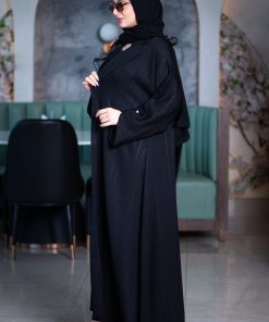 Alternative view of زاهية - عباية بياقة مع قصة كم مائلة بقماش مقلم وناعم