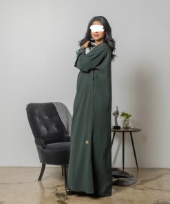 Alternative view of أمول - عبايه ملونة باللون الاخضر الغامق منقط صيفيه حرير مغسول لف z2009