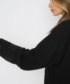 أمول - عباية سوداء بكلفة 6022