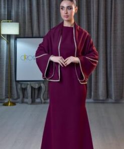 جلابية برغندي بتصميم راقي ولمسة كلاسيكية