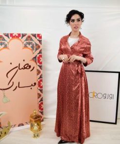 فستان ميدي قطعتين باللون الأحمر بنقشة أنيقة ولمسة عصرية