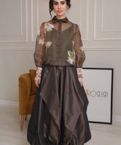 طقم نسائي أخضر وبني بلمسة عصرية راقية