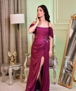 فستان سهرة طويل فخم - عنابي بتصميم مميز لطلة ملكية