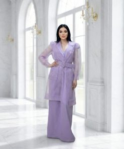 فستان موف فاتح بتصميم أنيق ولمسة عصرية راقية