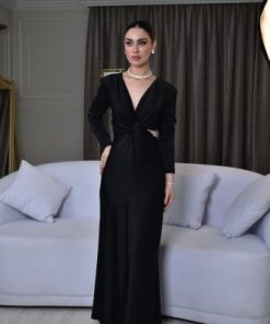 فستان اسود كسرات