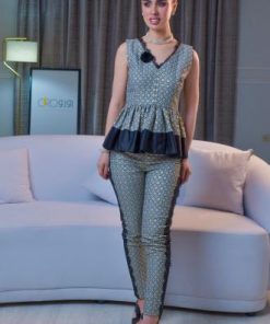 طقم نسائي بنقشة مميزة ولمسة راقية