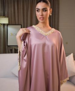 جلابية نسائية عصرية بلون وردي - مميزة